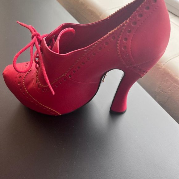 Von D Shoes- Natacha II, Fits size 8 - Picture 4 of 5